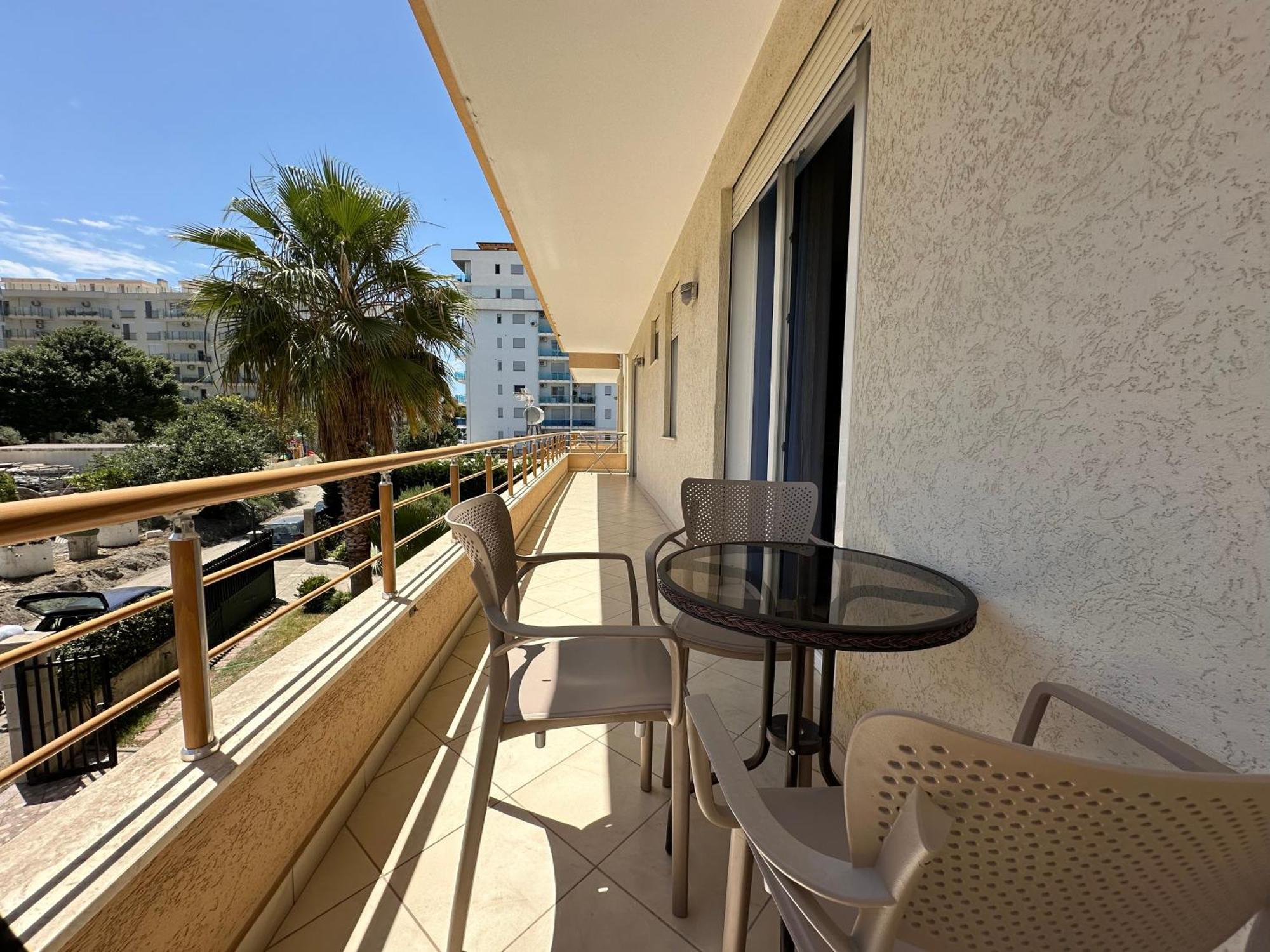 Bella'S Apartments Sakes Екстер'єр фото